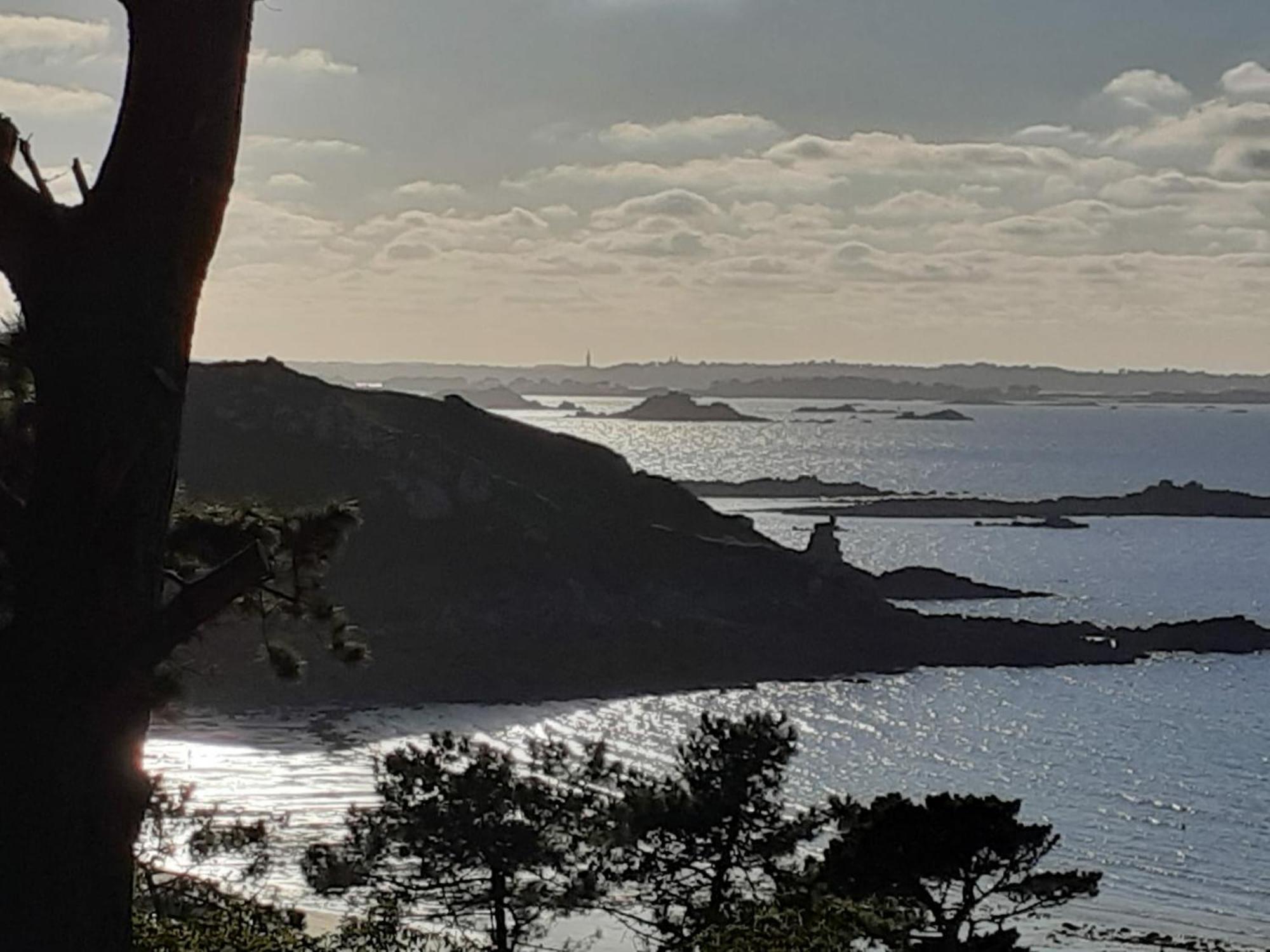 Maison Cosy Vue Mer A Guimaec Eksteriør billede
